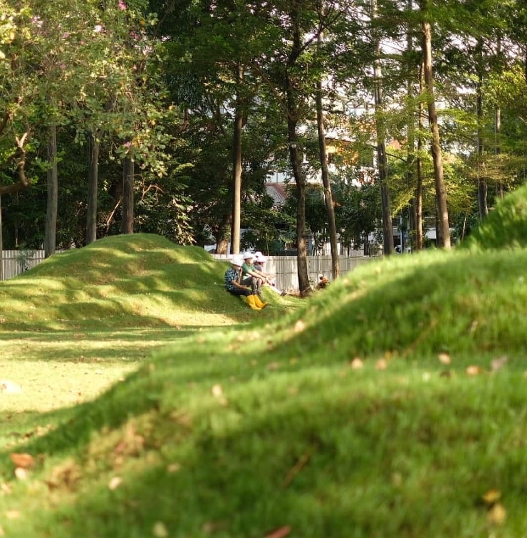 Menikmati Tebet Eco Park